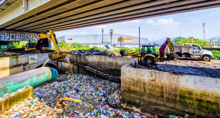 Tlalnepantla Refuerza Limpieza del Río de los Remedios: Retiran Más de 150 Camiones de Basura para Prevenir Desbordamientos