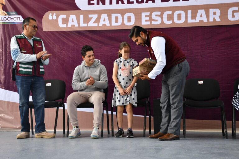 Gobierno de Nezahualcóyotl Inicia Entrega de 50 Mil Pares de Zapatos Escolares Gratuitos