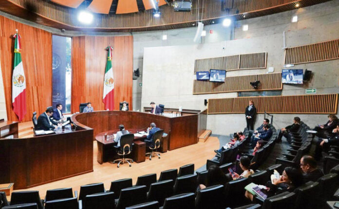 Sala Regional del Tribunal Electoral federal desecha impugnación contra reparto de "pluris" en Congreso de CDMX