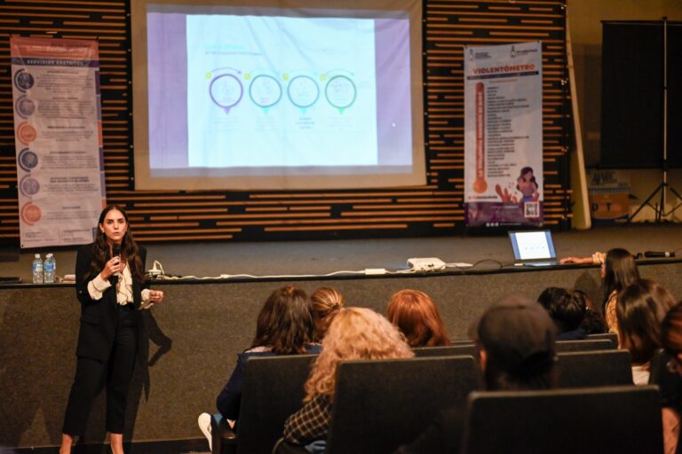 Naucalpan imparte taller ‘Finanzas personales saludables’ para combatir violencia económica