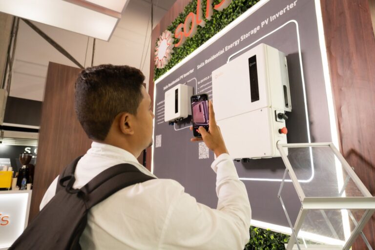 Solis, líder mundial en envíos de inversores monofásicos de cadena