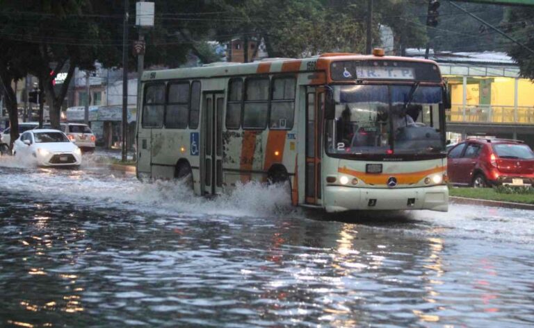 Lluvias dejan encharcamientos y casas afectadas en Coyoacán