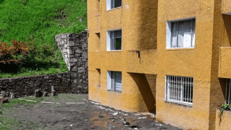 Vecinos de Naucalpan exigen intervención por estruendos subterráneos