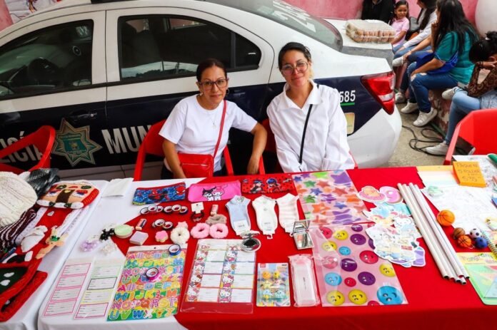 DIF Tlalnepantla Activa Espacio para Emprendedoras Locales en Bazar de Regreso a Clases