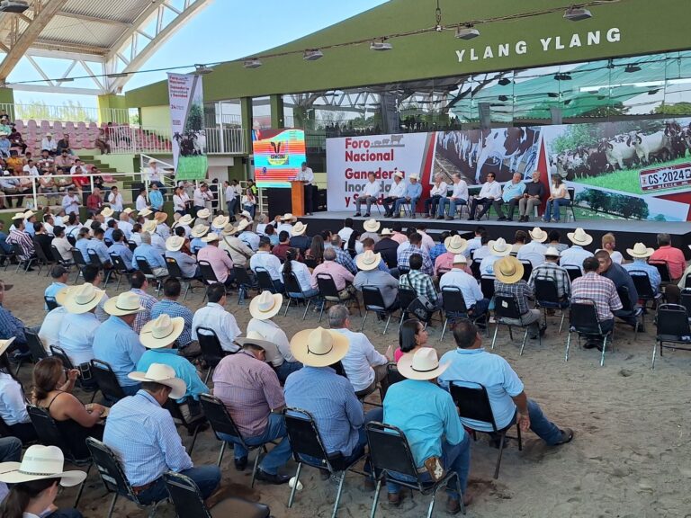 Alfonso Ramírez Cuéllar presenta en Veracruz las propuestas nacionales para el Plan de Desarrollo Ganadero 2024-2030