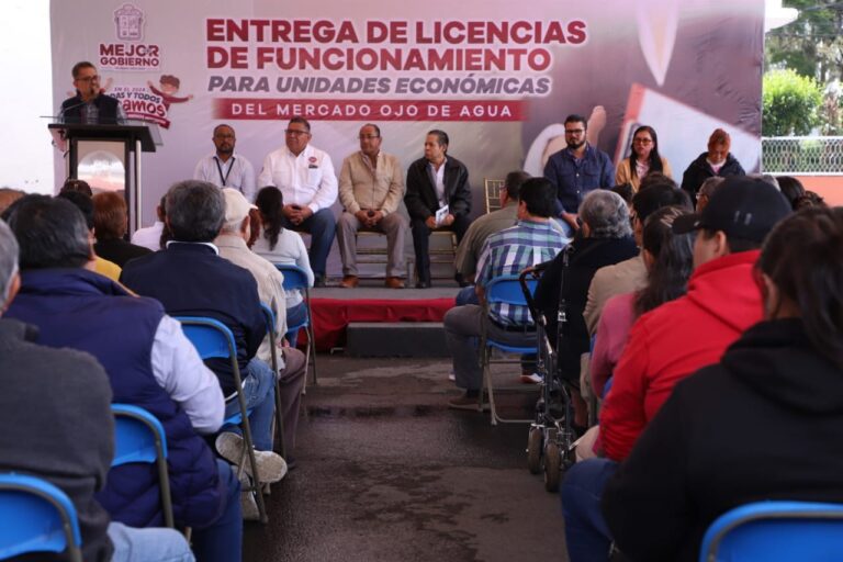 Inicia Gobierno de Tecámac la Entrega de Permisos a Locatarios de Mercados Públicos