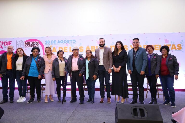 Tecámac festeja a Abuelitos de más de 100 años de edad en el Día Mundial de las Personas Adultas Mayores