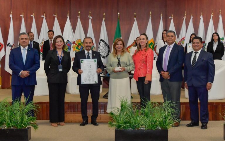 Pedro Rodríguez Recibe el Premio Nacional al Buen Gobierno Municipal