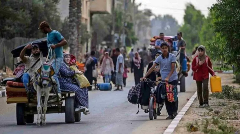 Israel ordena evacuaciones en el centro de Gaza y reduce al mínimo la zona humanitaria