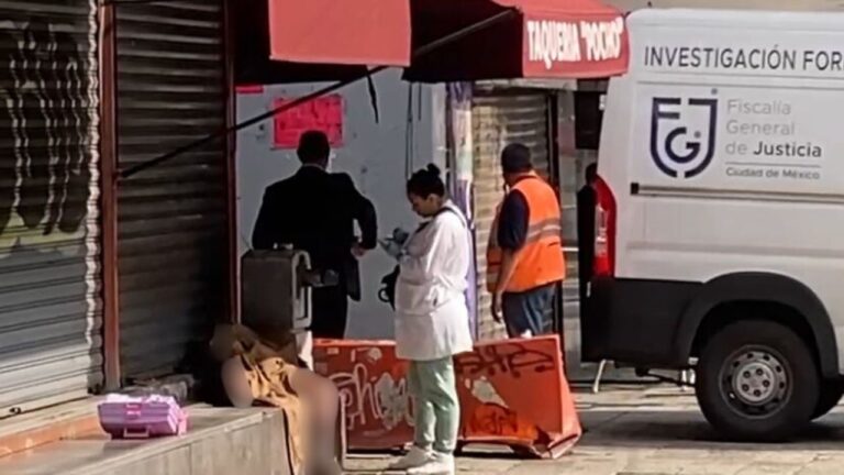 Muere hombre en situación de calle afuera del Metro San Juan de Letrán