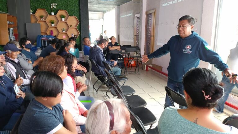 Protección Civil Capacita a Vecinos de Naucalpan Ante Extraños Estruendos en Praderas de San Mateo