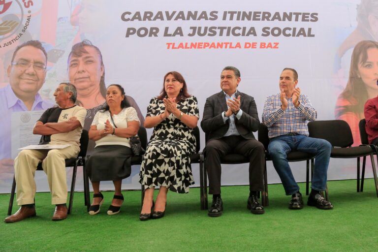 En el Marco de las “Caravanas Itinerantes por la Justicia Social”, Tlalnepantla Celebra 113 Bodas Comunitarias En el Marco de las “Caravanas Itinerantes por la Justicia Social”, Tlalnepantla Celebra 113 Bodas Comunitarias