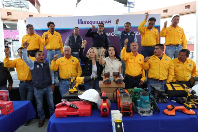 Huixquilucan Refuerza Seguridad y Eficiencia con Entrega de Equipo y Maquinaria a Servidores Público