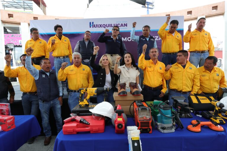 Huixquilucan Refuerza Seguridad y Eficiencia con Entrega de Equipo y Maquinaria a Servidores Público Huixquilucan Refuerza Seguridad y Eficiencia con Entrega de Equipo y Maquinaria a Servidores Público