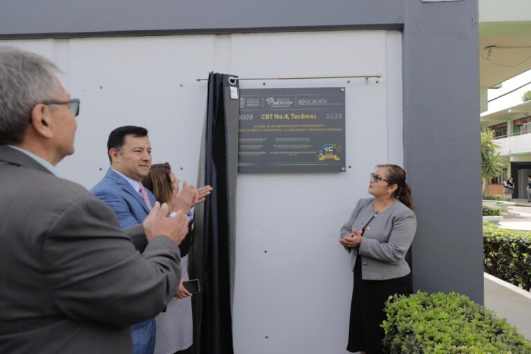 Rocío Miguel Hernández destaca 250 obras educativas en ceremonia del XV aniversario del CBT 4