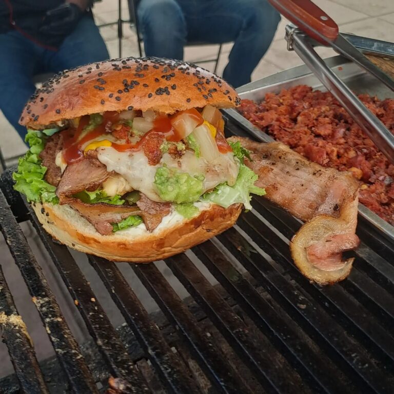 La fiesta culinaria The Master Burger, fue todo un éxito hedonista a los sentidos en el Parque Naucalli