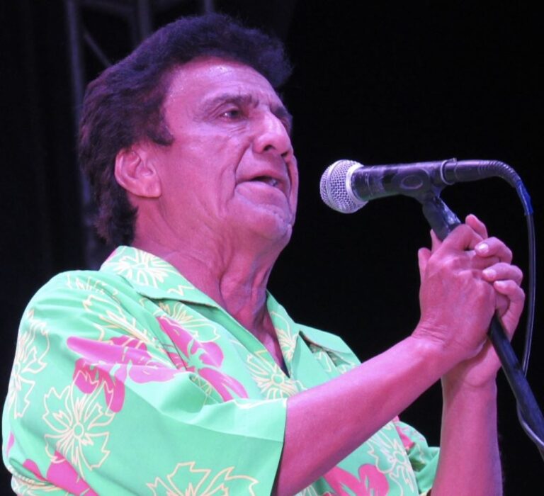 “Noche de Nostalgia”, rinde homenaje póstumo a Walter Torres en el Teatro Metropólitan