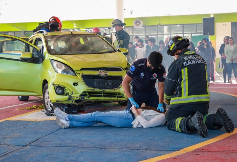 DIF Tlalnepantla refuerza la prevención de adicciones en escuelas secundarias