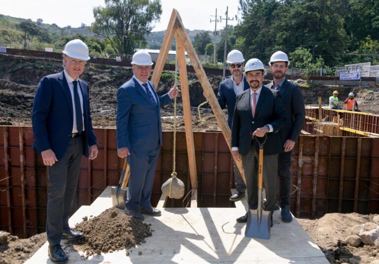 Un recién nacido fue abandonado la mañana de este domingo en la puerta de un domicilio en la colonia Ampliación Ejidos de Tecámac.