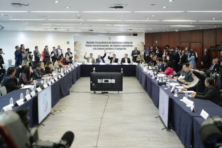 Senado aprueba reforma para hacer del sistema ferroviario una prioridad nacional