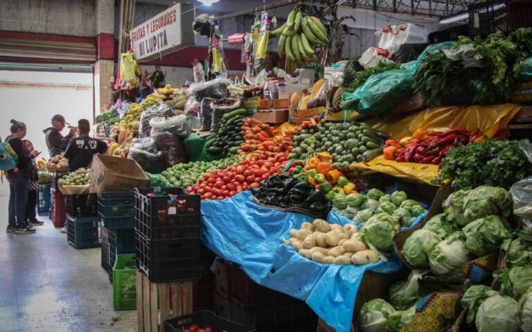 Inflación repunta al 4.69% anual en primera quincena de octubre: Inegi