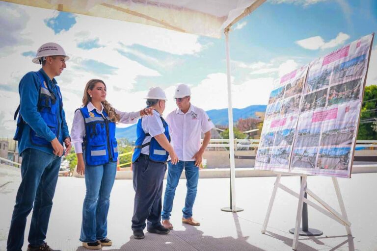 Evelyn Salgado Pineda cumple entrega de obras en Guerrero