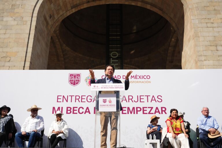 Mario Delgado anuncia incremento histórico al presupuesto educativo y amplía apoyos con la beca universal