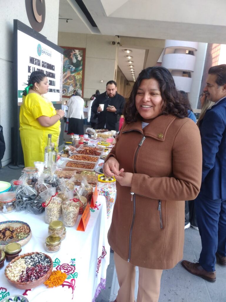Diputada Pérez Popoca, realiza Muestra Gastronómica de la Comida Tradicional de San Andrés Cholula en San Lázaro
