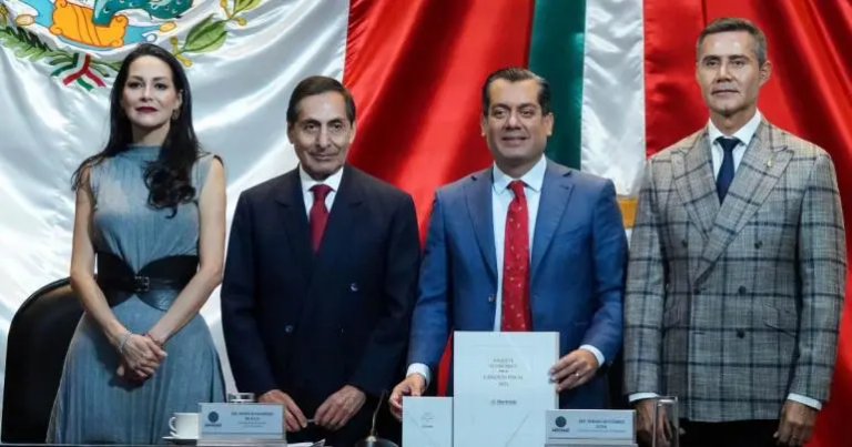 Hacienda entrega paquete económico 2025 a la Cámara de Diputados