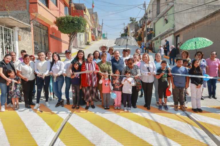 LA INVERSIÓN HISTÓRICA EN OBRA PÚBLICA BENEFICIA A TODAS LAS ZONAS DE ATIZAPÁN DE ZARAGOZA, COMO A LOS VECINOS DE LA CALLE ATLETAS