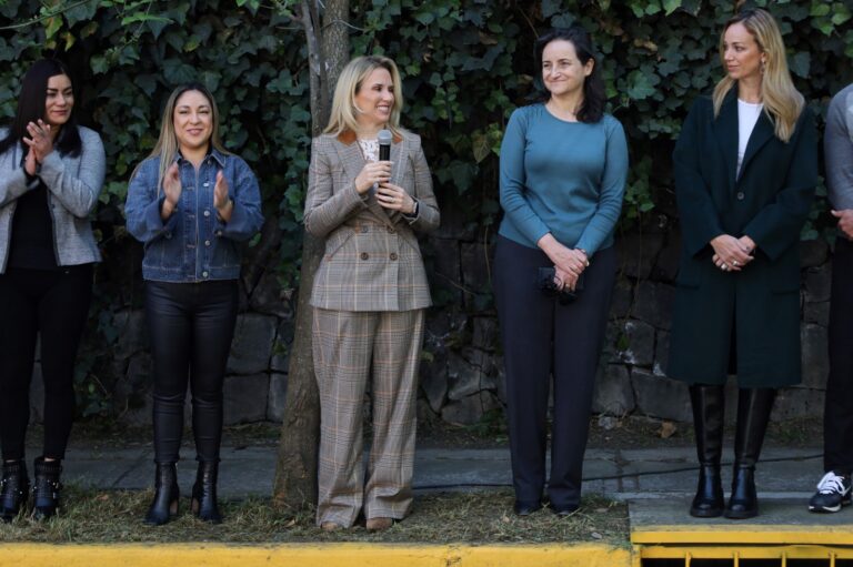 “Hoy estamos aquí dando resultados; cumplimos con nuestras promesas para transformar Huixquilucan”: Romina Contreras