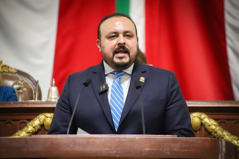 “Reconocer el derecho a un nivel de vida adecuado es una obligación de este Congreso”: Ricardo Rubio Torres