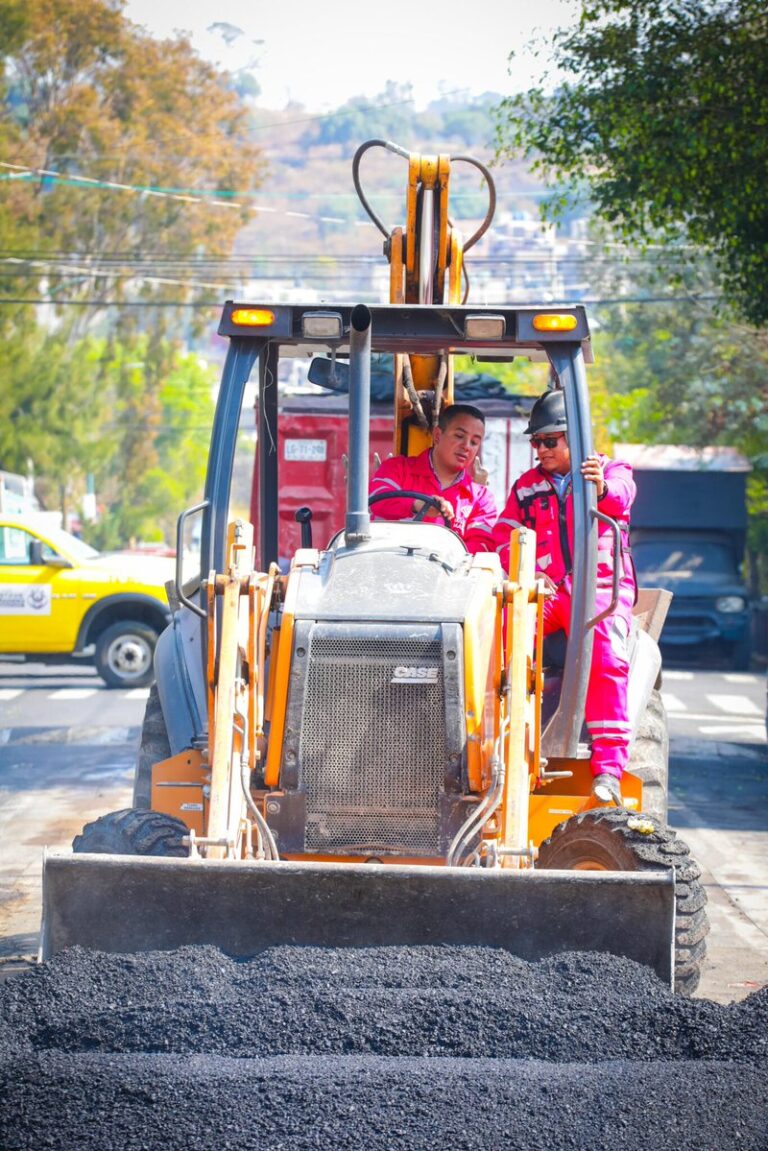 “El problema de los baches es inmenso, pero estamos enfrentándolo juntos”: Janecarlo Lozano