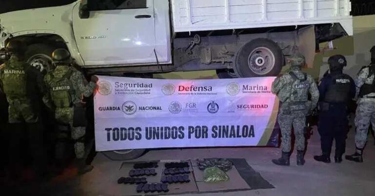 Aseguran camionetas, cargadores y cartuchos en Navolato, Sinaloa