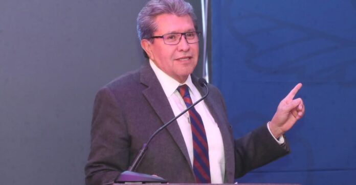 Monreal exhorta a autoridades y población a dar trato respetuoso a las y los migrantes mexicanos en retorno