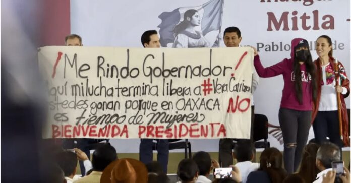 Saxofonista María Elena Ríos interrumpe evento de Sheinbaum