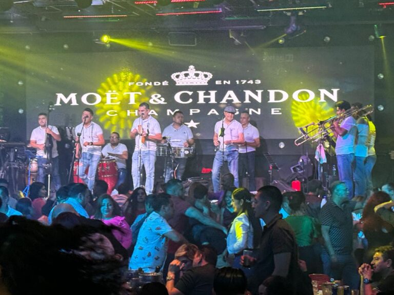 MAMBO CAFÉ, la cadena de centros nocturnos de música latina número uno en méxico celebra 24 años de historia