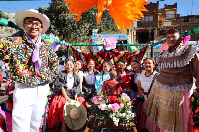 Huixquilucan se llena de color y tradición con el Primer Carnaval Cultural 2025