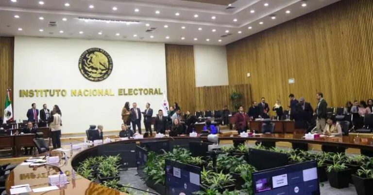 INE pide al Senado corregir errores en listados de candidatos a la elección Judicial