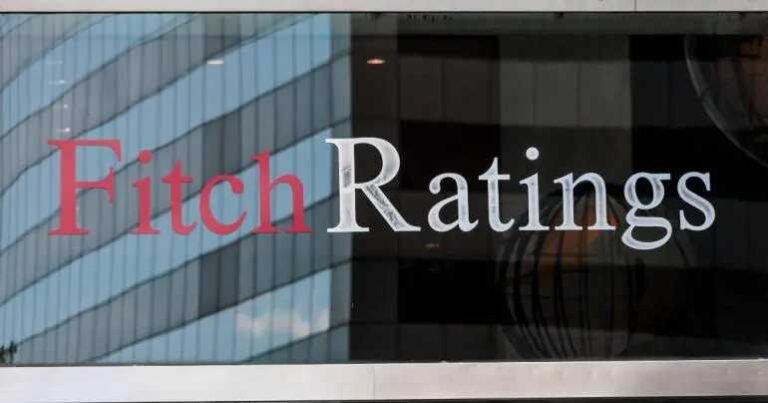 México enfrentaría recesión y baja de calificación por aranceles: Fitch