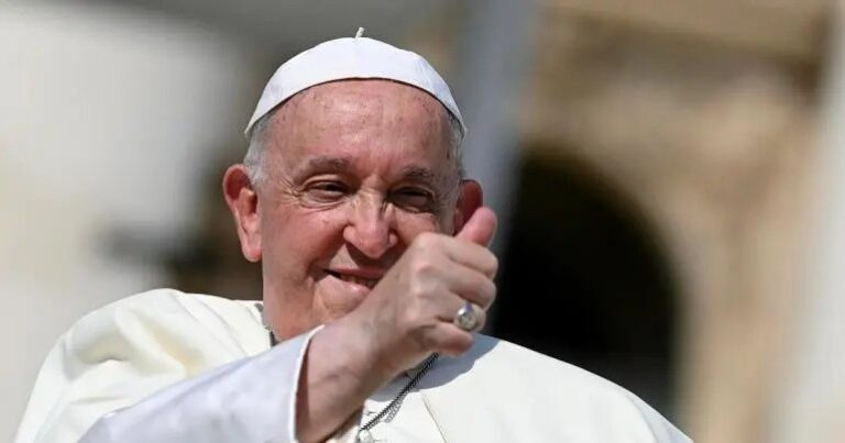 Papa Francisco hará el domingo su primera aparición pública desde su hospitalización