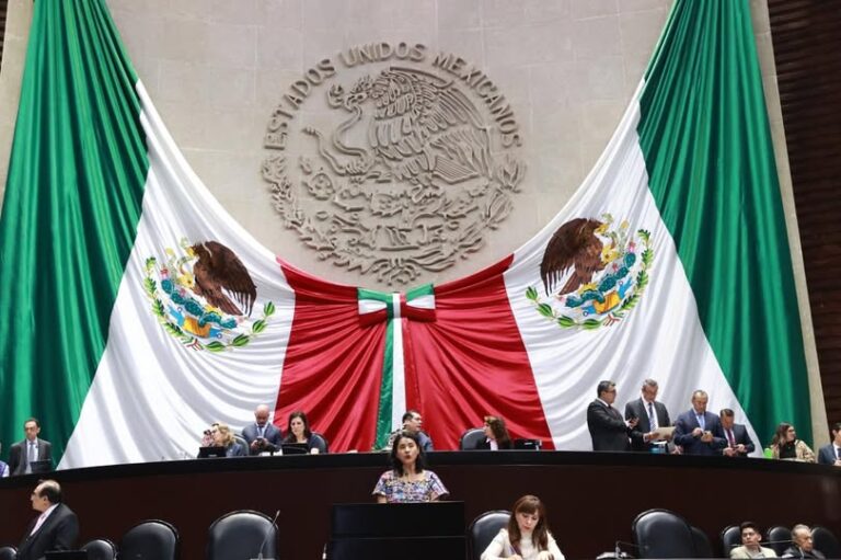 Las lenguas indígenas resuenan en San Lázaro: “Nunca más una vida pública sin los pueblos originarios”