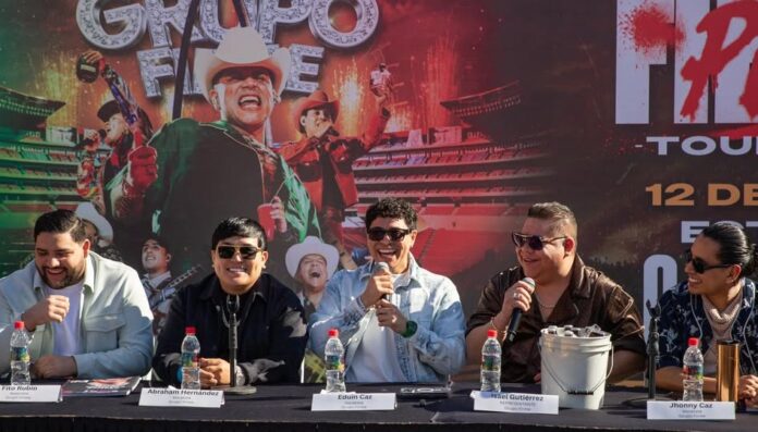 Grupo Firme anuncia en rueda de prensa gira histórica para 2025 por todo el país