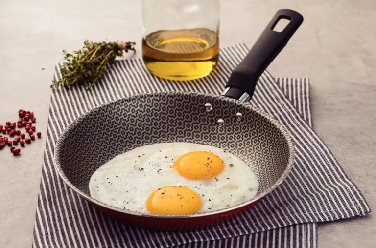 ¿Cómo elegir el antiadherente correcto en utensilios de cocina?