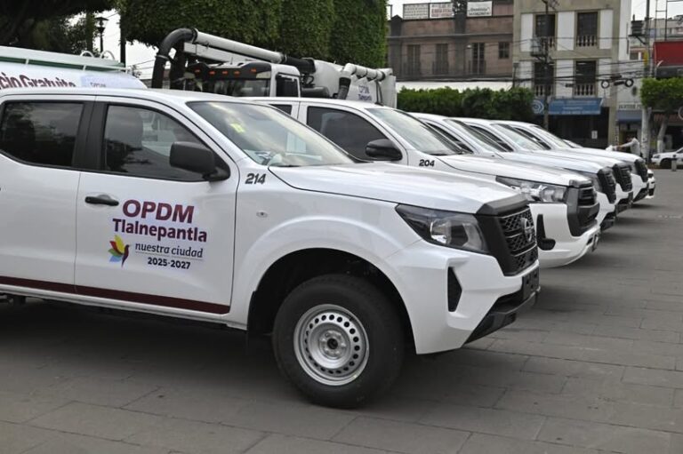 Raciel Pérez Cruz Impulsa Programa de Atención a Fugas y Bacheo en Tlalnepantla