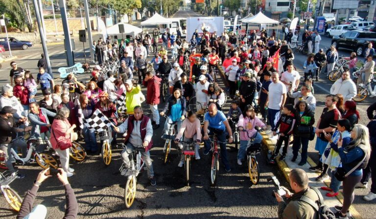 Naucalpan revive el Paseo Ciclista en avenida Gustavo Baz tras 14 años de ausencia