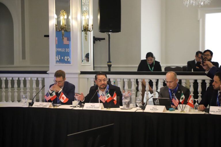 Alcalde de Cuautitlán Izcalli destaca el potencial comercial del municipio en cumbre trilateral en Washington D.C.