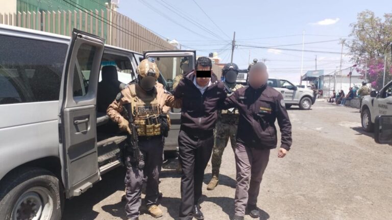 Capturan a ex mando policiaco de Chicoloapan acusado de extorsión