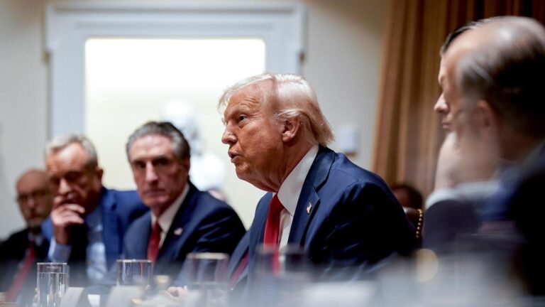 Más aranceles de Trump: ahora amenaza a Rusia por ‘aplastar’ a Ucrania