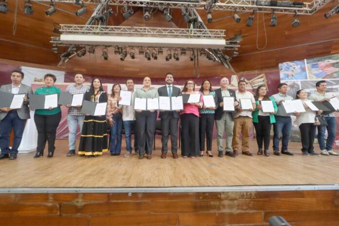 #BasuraCero marcará un antes y un después en la gestión de residuos en el #Edomex: Adolfo Cerqueda Rebollo https://reflexion24informativo.com.mx/basura-cero-marcara-un-antes-y-un-despues-en-la-gestion-de-residuos-en-el-edomex-adolfo-cerqueda/